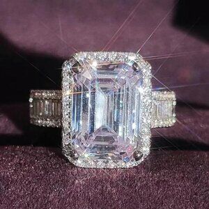 \\ NEW \\ S925 STERLING SILVER \\  DIAMOND RING, BEAUTIFUL RING, SHINY RING.